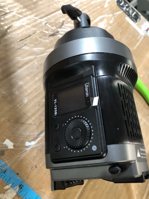 Photo 1 of ***PARTS ONLY***ULANZI 120W V-Mount COB LED Video Light, Bi Color 2700K-6500K COB Bowens Mount Photography Fill Light Continuous Output Lighting 20700lux/1m 20 Preset Effects with APP Control Studio Light