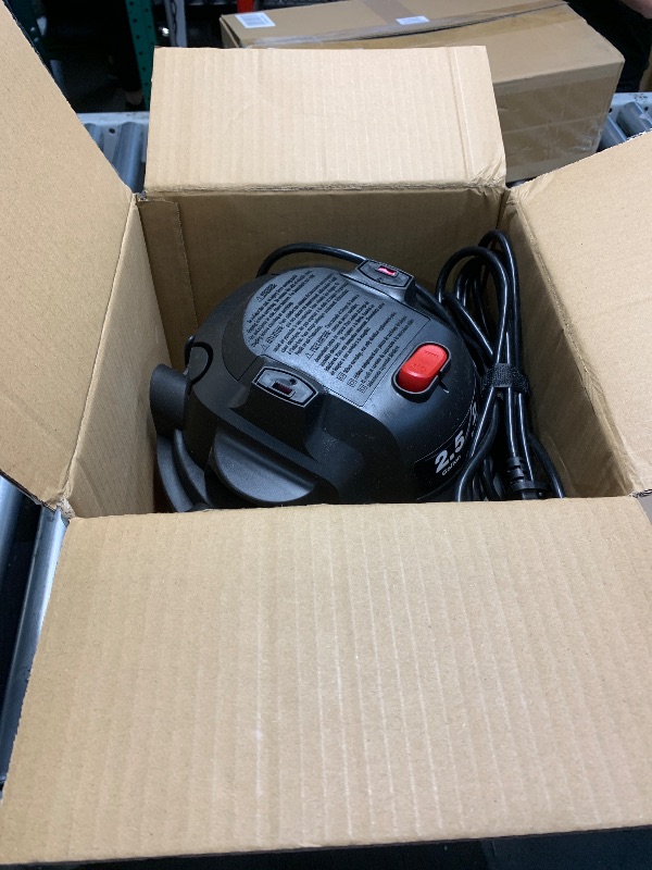 Photo 1 of (broken handle) Vacmaster 2.5-Gallon* 2 Peak HP Wall Mountable Wet/Dry Vacuum – VOM205P 1101