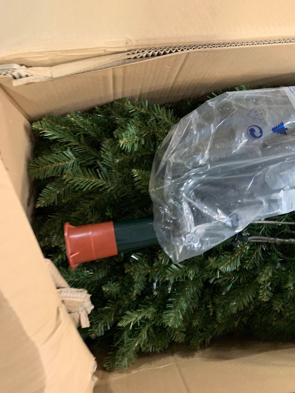 Photo 1 of (truck?trailer pickup only)
National Tree Company Pre-Lit Artificial Full Christmas Tree, Green, Dunhill Fir, White Lights, Includes Stand, 12 Feet
