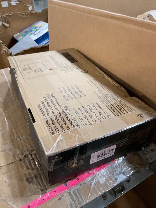 Photo 1 of *FACTORY SEALED*
Pipishell Full Motion TV Wall Mount for Most 26-60 inch Flat & Curved TVs up to 77 lbs, Adjustable Bracket Height, Single Articulating Arm, Extension, Max VESA 400x400mm, PIMF9