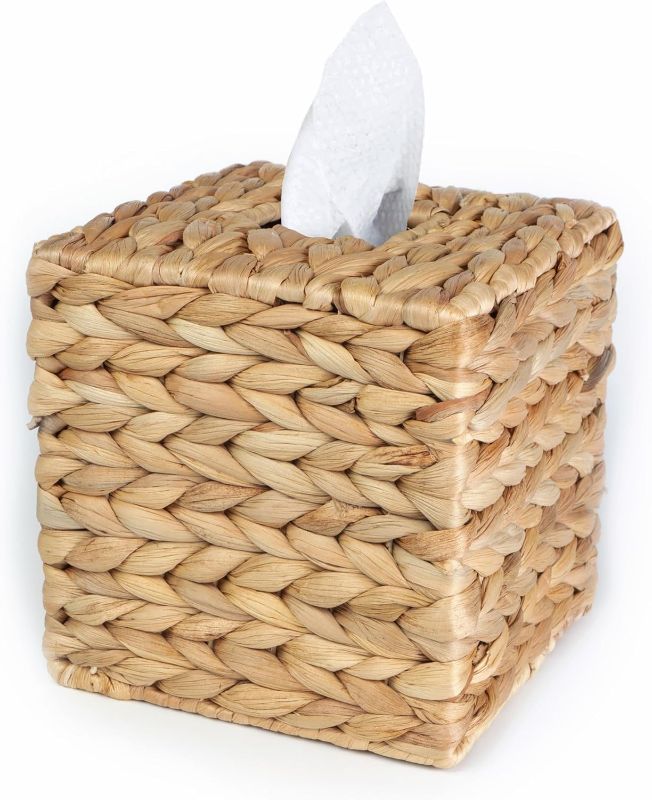 Photo 1 of (BAGGED) (USED/FAIR) Square Seagrass Tissue Box Cover, Rustic Decorative Wicker Water Hyacinth Tissue Box Cover Square for Desk Home spa Office (5.9 x 5.9 x 5.9)
