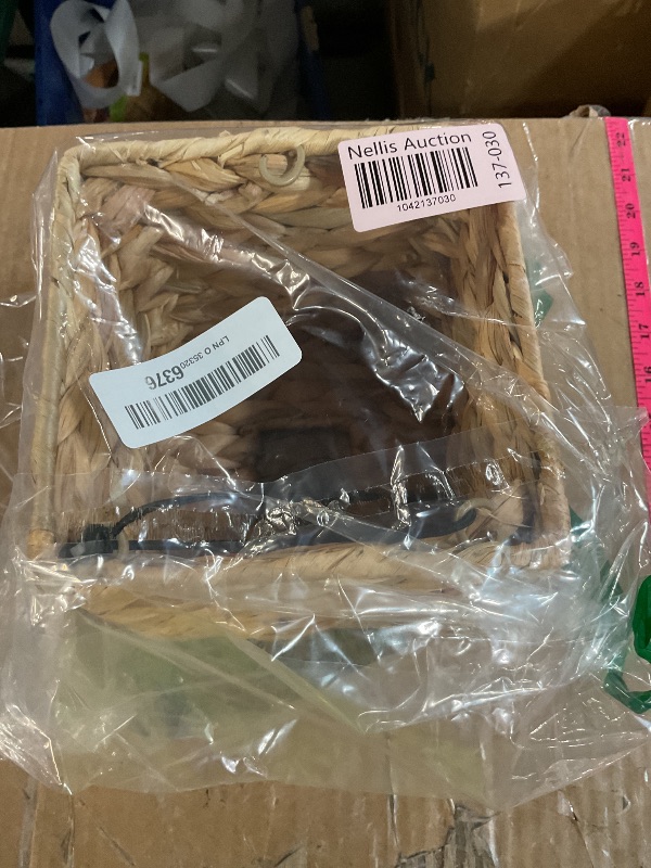 Photo 1 of (BAGGED) (USED/FAIR) Square Seagrass Tissue Box Cover, Rustic Decorative Wicker Water Hyacinth Tissue Box Cover Square for Desk Home spa Office (5.9 x 5.9 x 5.9)
