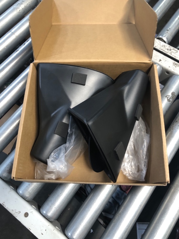 Photo 1 of (USED/FAIR) Shademax 2PCS Car Front Door Trash Can for Tesla Model Y Accessories 2021-2024 2025 Side Door Storage Box Organizer with Push-to-Open Lid Design Front Seat Car Garbage Can Bin for Tesla ABS Black