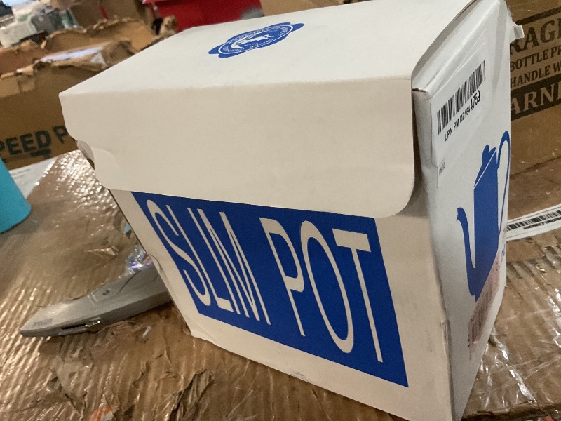 Photo 1 of (MINOR DAMAGE TO LID/HANDLE) Moon Rabbit Seal Slim Pot 050-05777 1.2L Blue