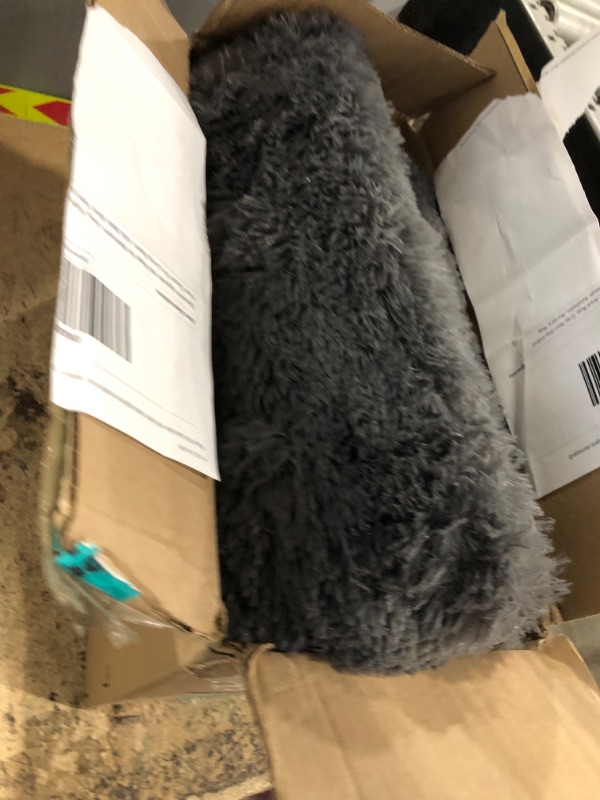 Photo 1 of 4ft x 6ft faux fur rug