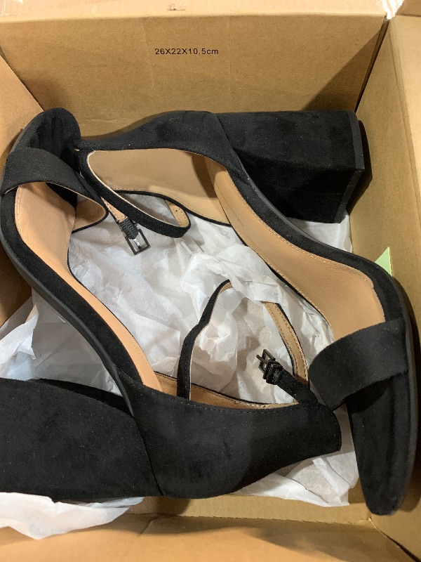Photo 1 of (used) Amazon Essentials Women's High Heel Nola, Black Faux Suede, 8