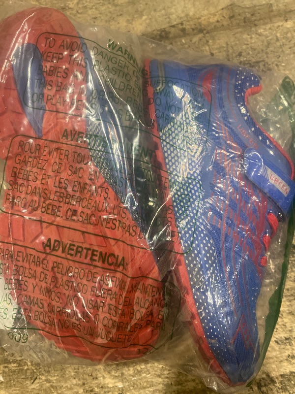 Photo 1 of (minor damages) UBFEN Kids Sneakers Boys Girls Tennis Shoes for Running Athletic Walking Gym Sports Lightweight Breathable B Blue