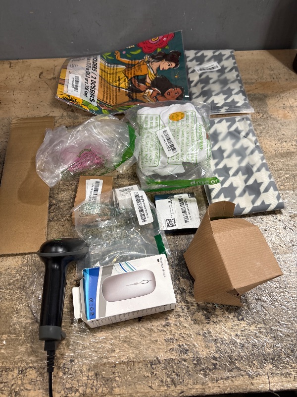 Photo 1 of **FINAL SALE BUNDLE OF MISCELLANEOUS ITEMS NON-REFUNDABLE**