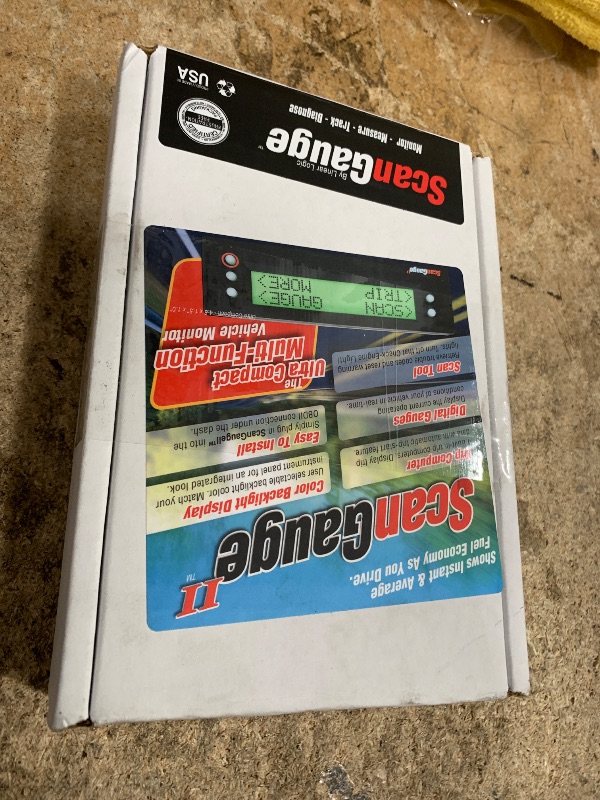 Photo 1 of ScanGauge - SG2 II Ultra Compact 3-in-1 Automotive Computer with Customizable Real-Time Fuel Economy Digital Gauges , Black , 5 Inch