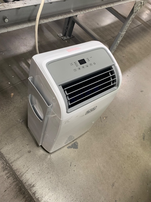 Photo 1 of ***DOES NOT TURN ON***

BLACK+DECKER Smart Portable Air Conditioner, 14,000 BTU for Rooms up to 700 Sq. Ft., Smart Portable AC with Follow Me Remote and Window Kit, BPACT14WT, White