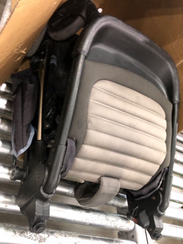 Photo 1 of **********************MISSING THE CAR SEAT*******************

Evenflo Shyft Intuiti Travel System with Revolve180 LiteMax NXT Rotational Infant Car Seat (Amaranth Pink)