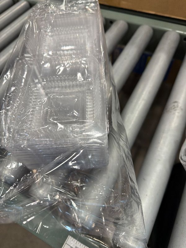 Photo 1 of 100 Count Clear Plastic Hinged Take Out Containers Clamshell Takeout Tray Food Clamshell Containers Outside Diameter for Dessert, Snacksetc, Cakes Slice, Cookies, Salads