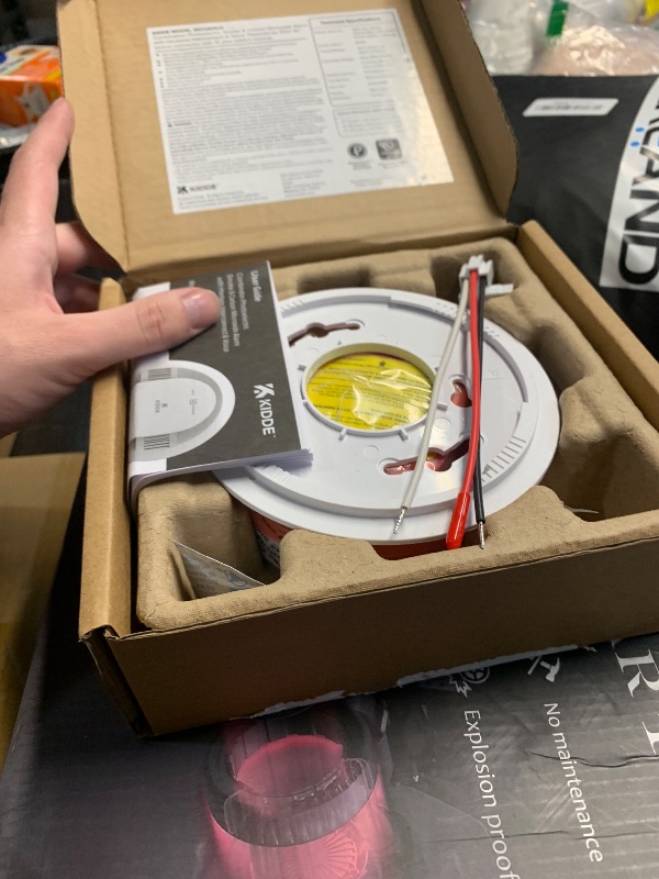 Photo 1 of **UNTESTED** Kidde Hardwired Smoke & Carbon Monoxide Detector, 10-Year Battery Backup, Voice Alerts, Interconnectable LED Warning Light Indicators