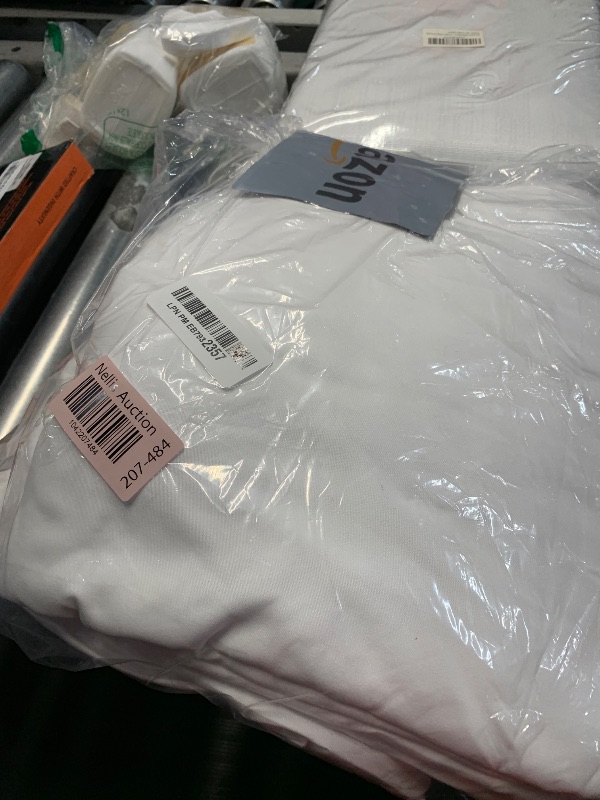 Photo 1 of (BAGGED) Split King Size 5 Piece Sheet Set - Comfy Breathable & Cooling Bed Sheets Set - Hotel Luxury Bedding for Women, Men, Kids, Teens, Boys & Girls - Deep Pockets, Soft and Wrinkle Free - Oeko-Tex - White