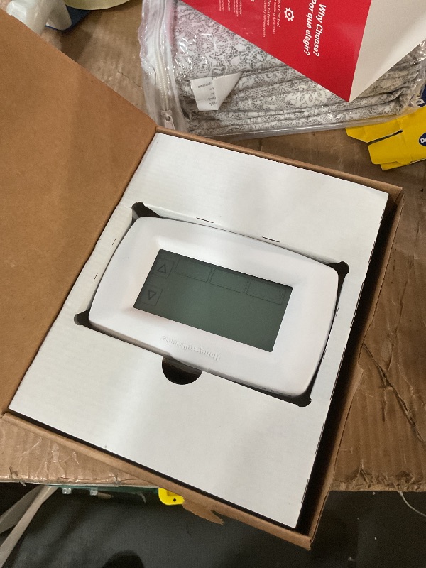 Photo 1 of (UNTESTED) Honeywell Home RTH7600D 7-Day Programmable Touchscreen Thermostat, White