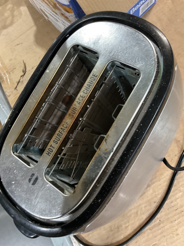 Photo 1 of (See images for signs of usage) Hamilton Beach 2 Slice Toaster with Extra-Wide Slots, Bagel Setting, Toast Boost, Slide-Out Crumb Tray