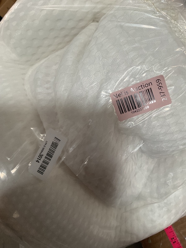 Photo 1 of ***(USED)***Jeeeun 2024 New Baby Lounger 0-24 Months, Newborn Lounger Nest Sleeper, Snuggle Lounger for Baby (Pink, 95x55cm/37.4x21.6in)