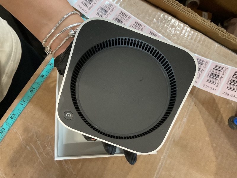 Photo 1 of **PARTS ONLY TURNS ON BUT SHOWING ERROR CODE**
Apple 2024 Mac mini Desktop Computer with M4 chip with 10?core CPU and 10?core GPU: Built for Apple Intelligence, 16GB Unified Memory, 256GB SSD Storage, Gigabit Ethernet. Works with iPhone/iPad