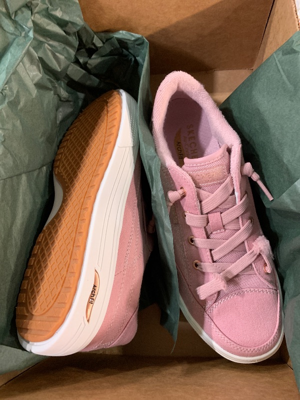 Photo 1 of (BAGGED) *DAMAGED LACES* SKECHERS Women's Arch Fit Arcade-Meet Ya There Sneaker, Mauve, 7