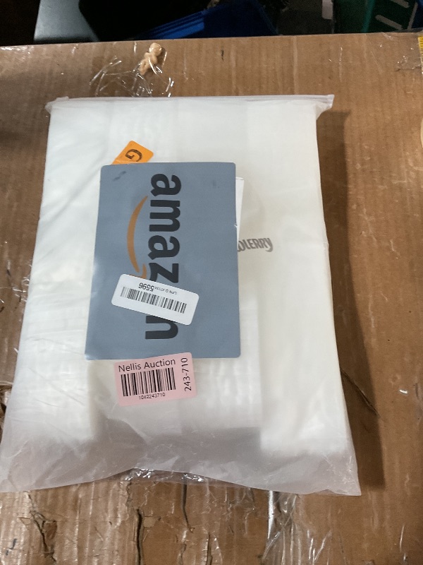 Photo 1 of (PARTIAL SET) (BAGGED) Hoolerry 600 Pcs Disposable Ice Mold Bags with 1 Silicone Funnel Freezer Tubes with Zip Seals Candy Ice Mold Yogurt Tubes Pouch for Snack Juice Fruit Smoothies Party Favor (2.4 x 8.7 Inch)
