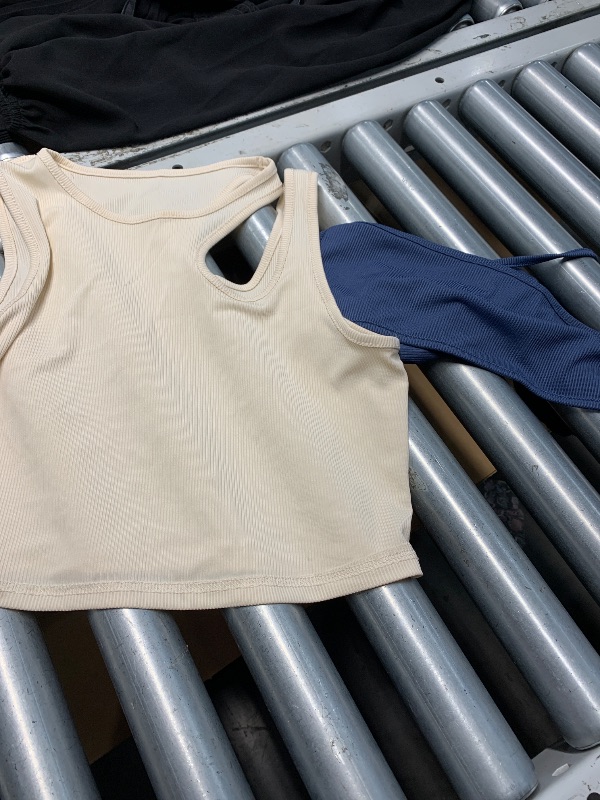 Photo 1 of (see all images) OLCHEE Womens 3 Pack Crop Tank Tops Basic Seamless Ribbed Sleeveless Square Neck Workout Top Summer Grey Olive Green Xl