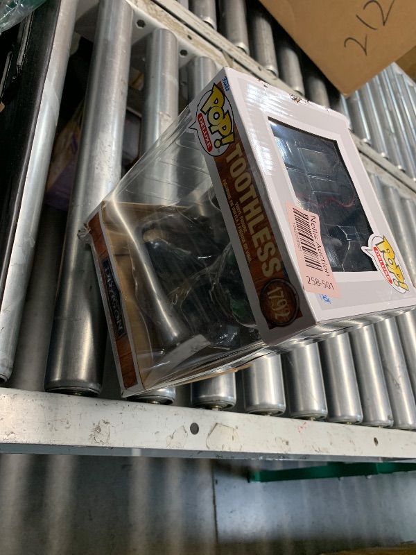 Photo 1 of Funko Pop Deluxe: How to Train Your Dragon: Toothless