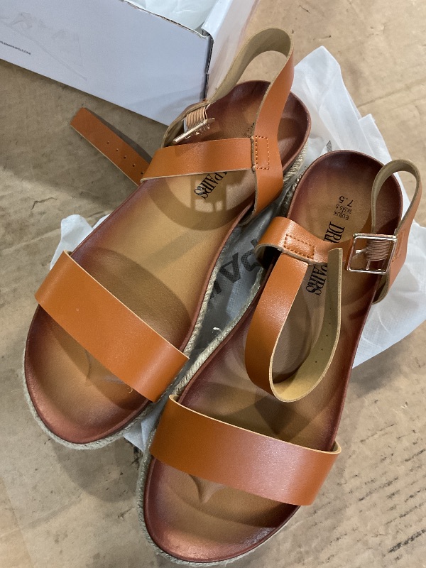 Photo 1 of (See all images) DREAM PAIRS Womens Open Toe Ankle Strap Espadrille Casual Flatform Platform Wedge Sandal, Tan/Pu - 7.5 (Sunna)