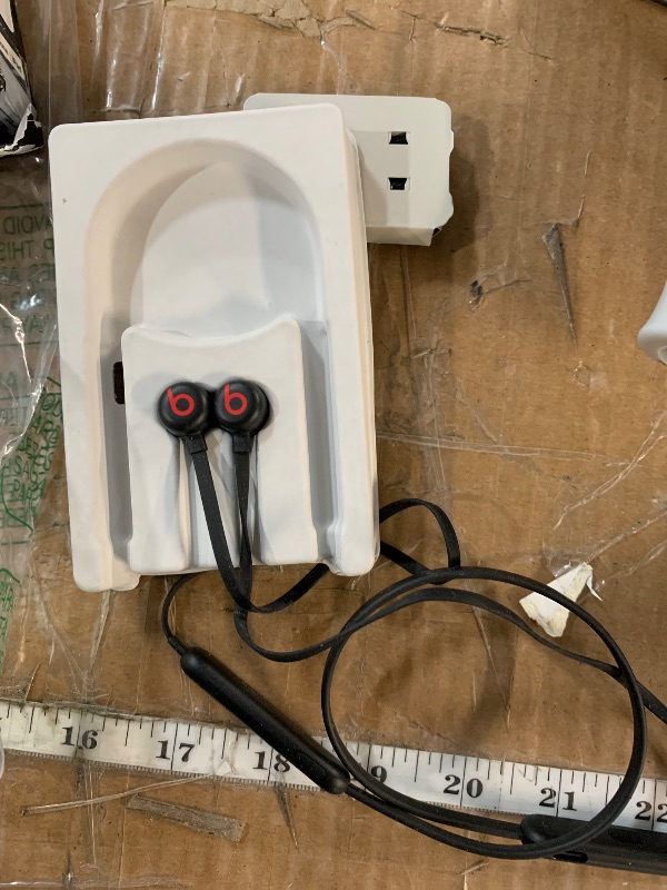 Photo 1 of ***(PARTS ONLY/ NON FUNCTIONAL)***Beats Flex Wireless Earbuds - Apple W1 Headphone Chip, Magnetic Earphones, Class 1 Bluetooth, 12 Hours of Listening Time, Built-in Microphone - Black