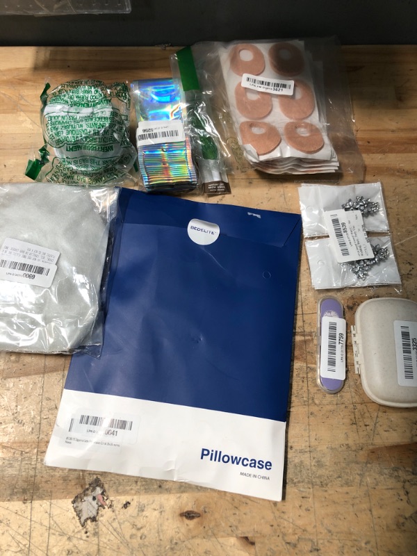 Photo 1 of ** SOLD AS IS BUNDLE OF MISCELLANEOUS AND SORTED GOODS **