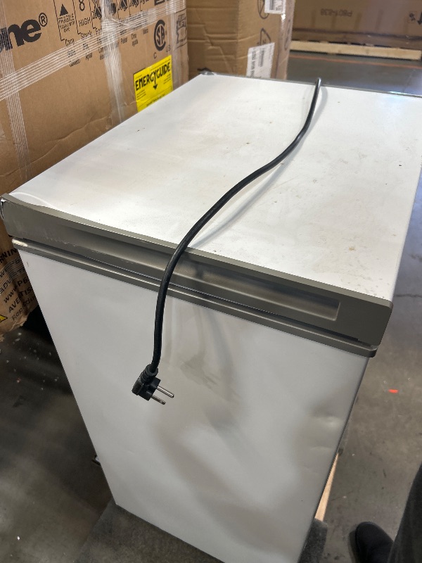 Photo 1 of Midea MERC04C4BAWW 3.5 Cubic Feet Chest Freezer, Cu.ft-Convertible, White