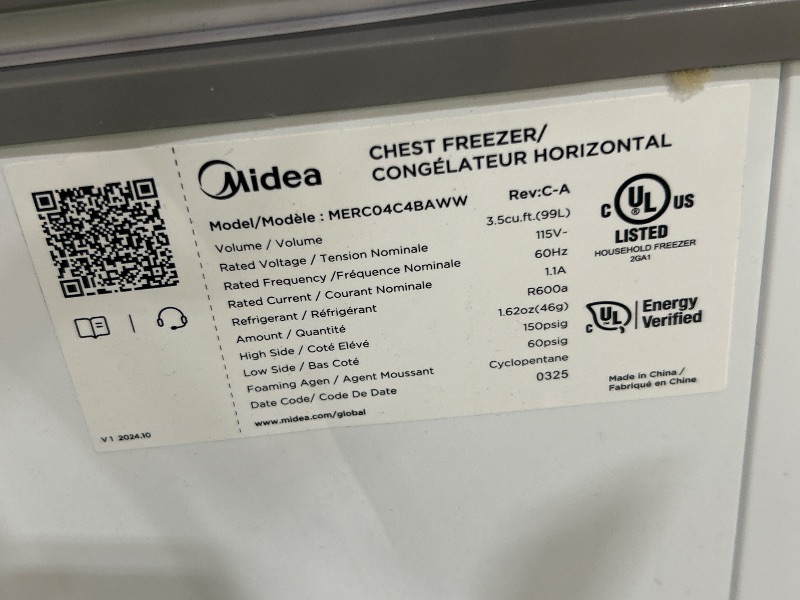 Photo 1 of Midea MERC04C4BAWW 3.5 Cubic Feet Chest Freezer, Cu.ft-Convertible, White
