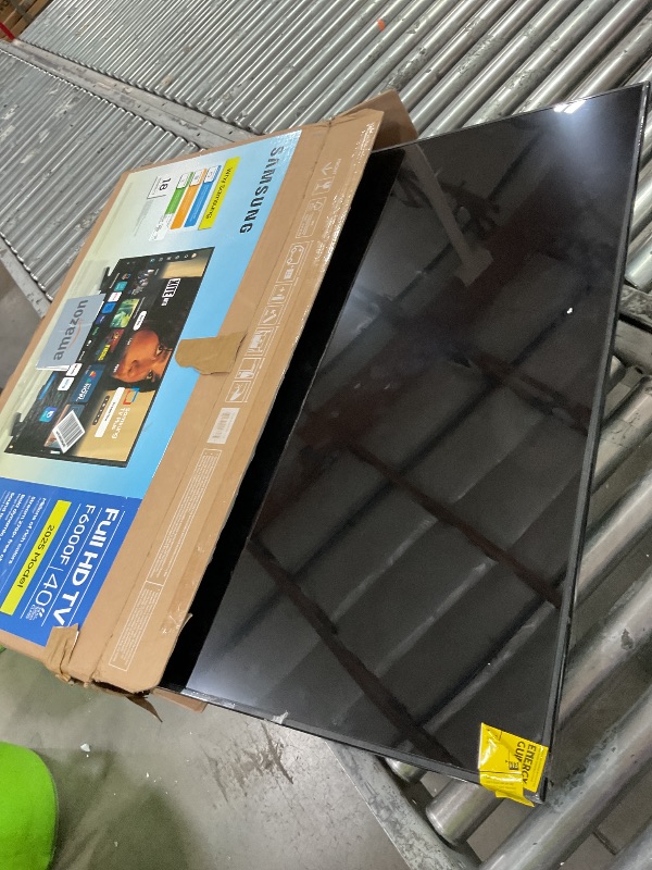 Photo 1 of ****************SCREEN DAMAGED, NON-FUNCTIONAL, FINAL SALE******************
Samsung 40-Inch Class Full HD F6000 Smart TV (2025 Model) HDR, Object Tracking Sound Lite, Knox Security, One UI Tizen, Smart TV