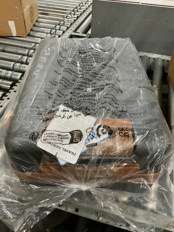 Photo 1 of  Luggage 20"