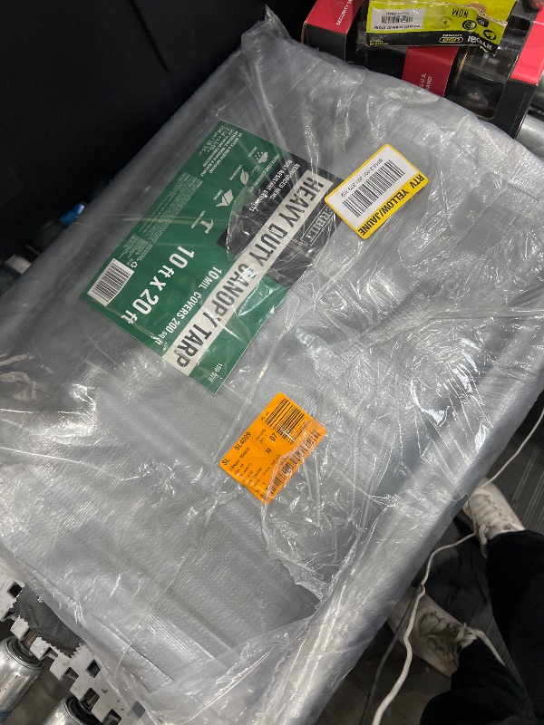 Photo 1 of 10 x 20 tarp 