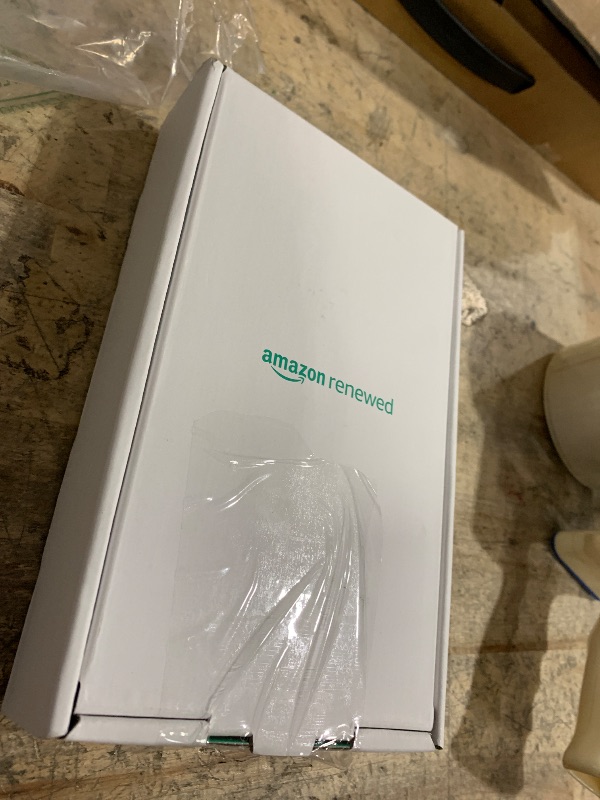 Photo 1 of Apple Watch Series 9 [GPS, 45mm] - Starlight Aluminum Case with Starlight Sport Band, M/L (Renewed Premium)
