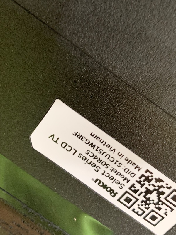 Photo 1 of damaged screen, final sale!!!!!
Roku Smart TV 2025 – 50-Inch Select Series, 4K HDR TV – RokuTV with Enhanced Voice Remote – Flat Screen LED Television with Wi-Fi for Streaming Live Local News, Sports, Family Entertainment