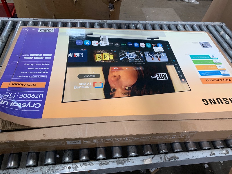 Photo 1 of ***BROKEN ***VIZIO 40-inch Full HD 1080p Smart TV with DTS Virtual: X, Alexa Compatibility, Google Cast Built-in, Bluetooth Headphone Capable, (VFD40M-08 New)
**FINAL SALE**