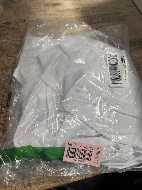 Photo 1 of  White Dress Up Shirt ( 3XL) unknown brand 
