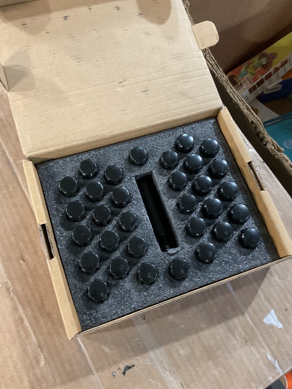 Photo 1 of (see all images) glorider 32pcs M14x1.5 Lug Nuts Spline Black, 14x1.5 Aftermarket Wheel Lug Nuts for F150 F250 F350 Silverado Sierra Ram 2500 3500 with 1 Socket Keys Long Extended