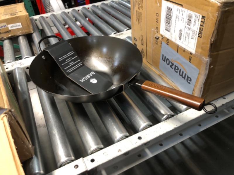 Photo 1 of ***HEAVILY USED AND DIRTY - SEE PICTURES***
Babish Carbon Steel Flat Bottom Wok and Stir Fry Pan, 14-Inch