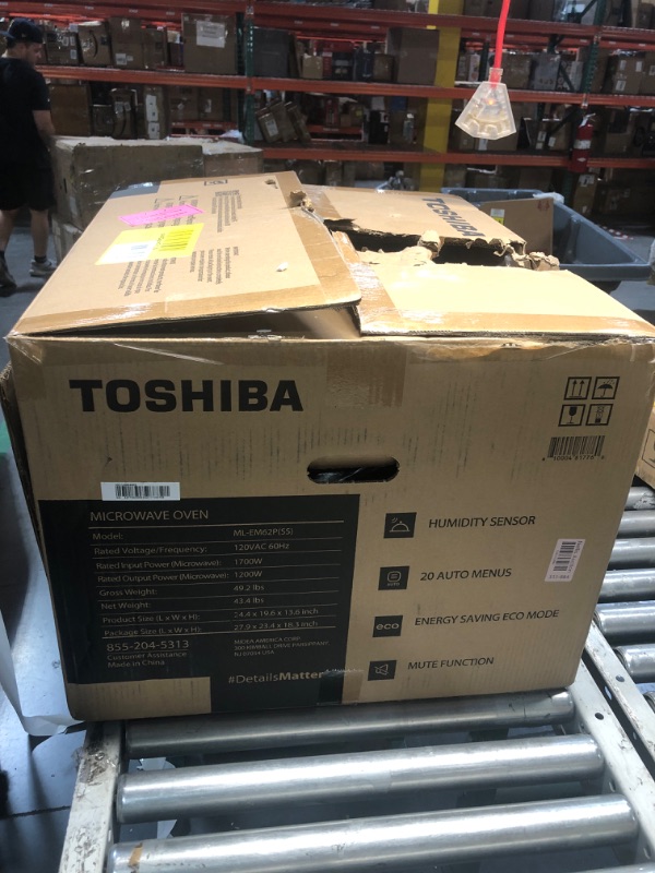 Photo 1 of (used)(see images) Toshiba ML-EM62P(SS) Large Countertop Microwave with Smart Sensor, 6 Menus, Auto Defrost, ECO Mode