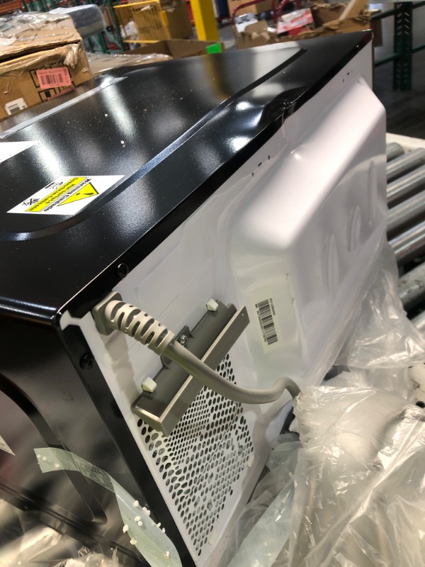 Photo 1 of (used)(see images) Toshiba ML-EM62P(SS) Large Countertop Microwave with Smart Sensor, 6 Menus, Auto Defrost, ECO Mode