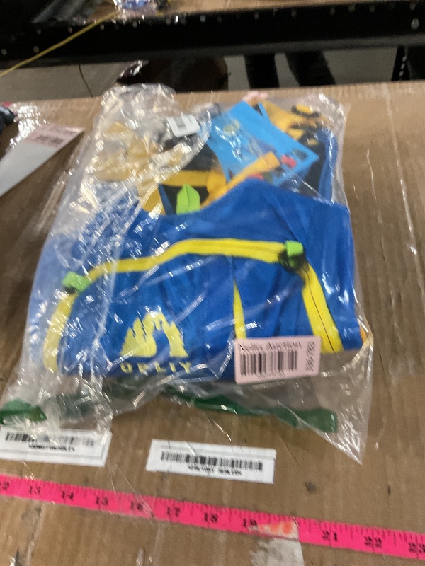 Photo 1 of Hydration Pack,Hydration Backpack with 2L Hydration Bladder Lightweight Running Water Backpack for Women Men Kids (Blue)