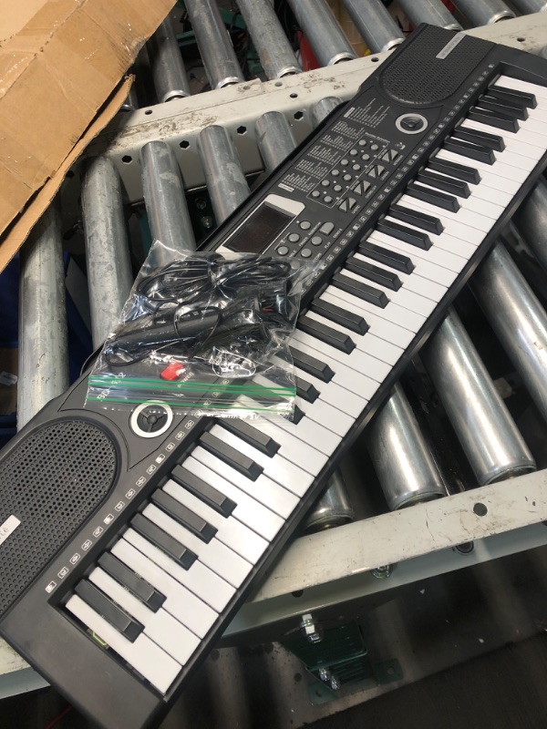 Photo 1 of (Missing parts: power cord & manual missing; broken microphone) 61 Key Keyboard Piano, Portable Electronic Keyboard Piano for Beginners with Speakers, Microphone