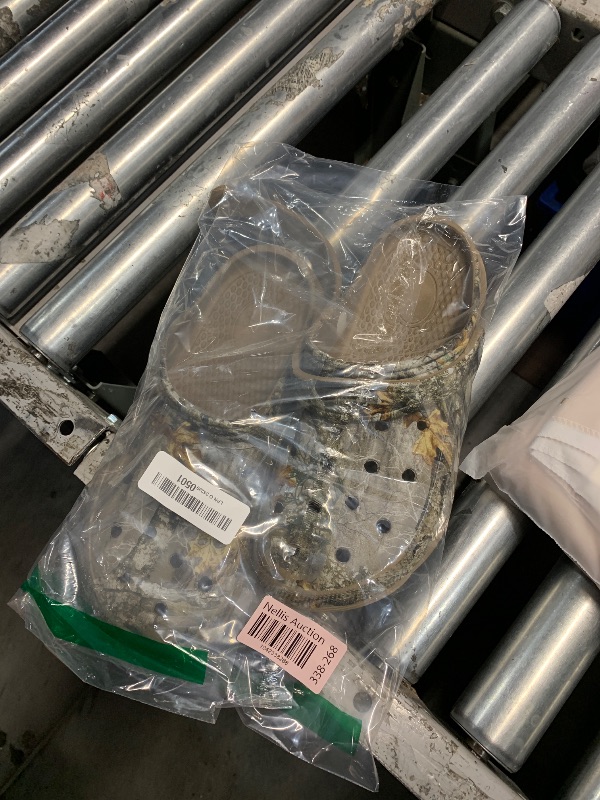Photo 1 of (damaged strap) (Khaki,Women 10.5/Men 8.5) (STRAP IS DAMAGED ON 1) HOBIBEAR Unisex Garden Clogs Shoes Slippers for Men 