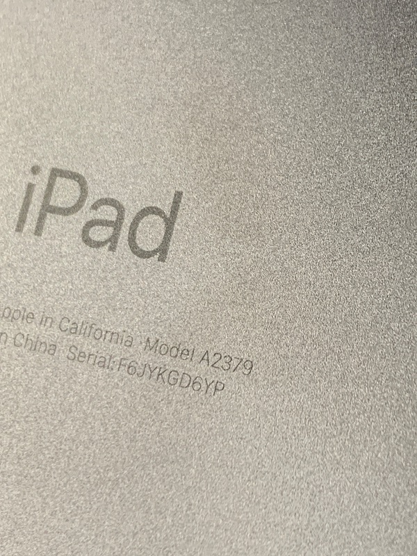 Photo 1 of ** NONFUNCTIONAL FOR PARTS ONLY***iPad Pro 12.9in (4th Gen.) - 256GB - WiFi - Silver (Renewed Premium)
