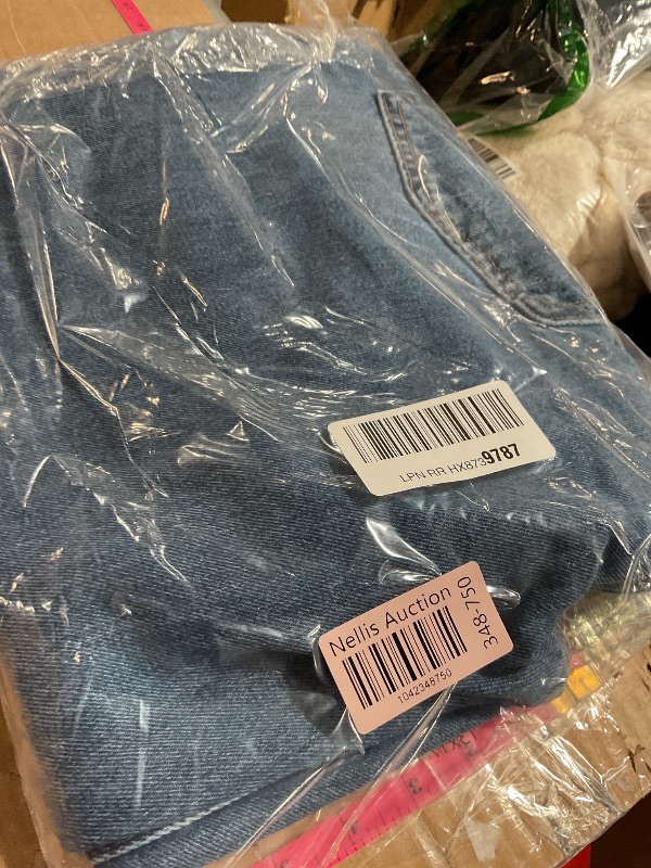 Photo 1 of (SEE NOTES) Levi's Men's 550 Relaxed Fit Jeans (Also Available in Big & Tall), Medium Stonewash, 44W x 34L