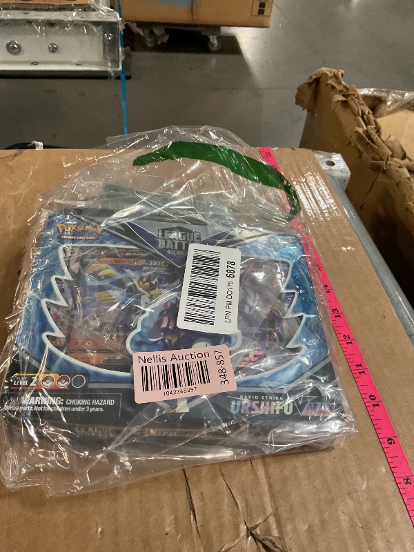 Photo 1 of  (USED/FAIR) Pokemon TCG: League Urshifu VMAX Battle Deck - Rapid Strike
