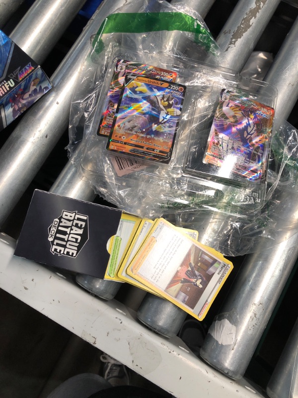 Photo 1 of  (USED/FAIR) Pokemon TCG: League Urshifu VMAX Battle Deck - Rapid Strike