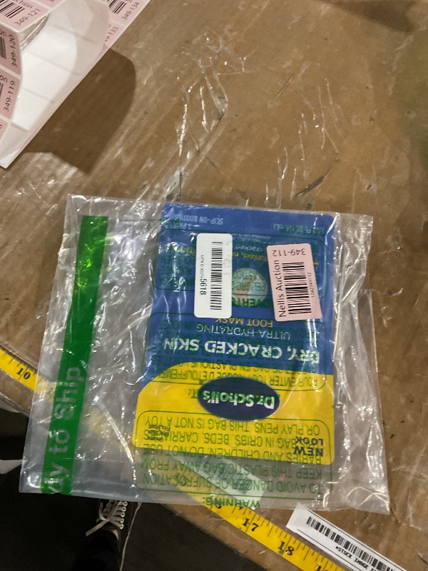 Photo 1 of *ONLY 1* Dr. Scholl's Dry, Cracked Skin, Ultra Hydrating Foot Mask, Moisturizing Socks: Intensely Moisturizes Repairs and Softens Rough Dry Skin with Urea & Essential Oils for Dry Cracked Feet